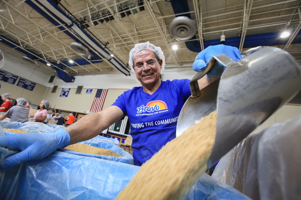 FoodForThePoor's tweet photo. At our annual Join The Pack event on April 20 and 21, businesses, churches and community groups will assemble 150,000 specially formulated MannaPack rice meals for starving children in Guatemala: https://t.co/zXJQBhPeZA #jointhepack2018 https://t.co/kkdSmZ2RFv