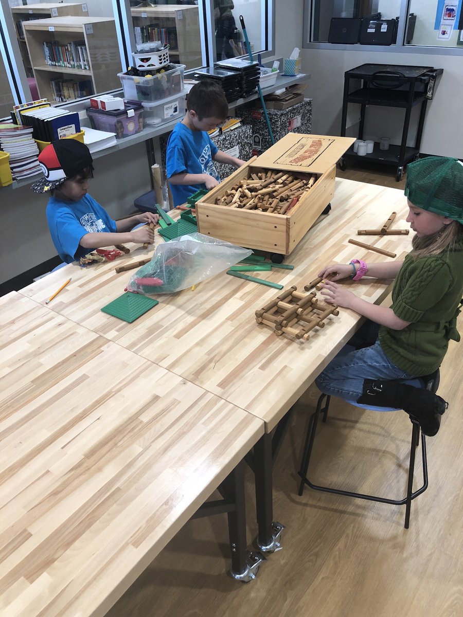 UBE_Kids_Create's tweet photo. Throwin’ it back to good ol’ Lincoln Logs. What kind of environment would these shelters be in? hmmmm... kindergarteners say: “China!” “The forest!” @ubekberg https://t.co/mNmJhpkCGn
