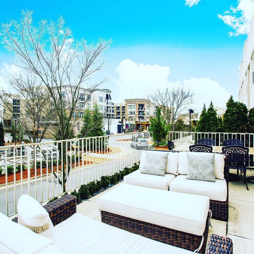 BrianCape's tweet photo. Call Avalon home reduced to $975,000. #liveworkplay #nicecommute #LuxuryHomes #RealEstate #interiordesign https://t.co/WQaUsrC7hj