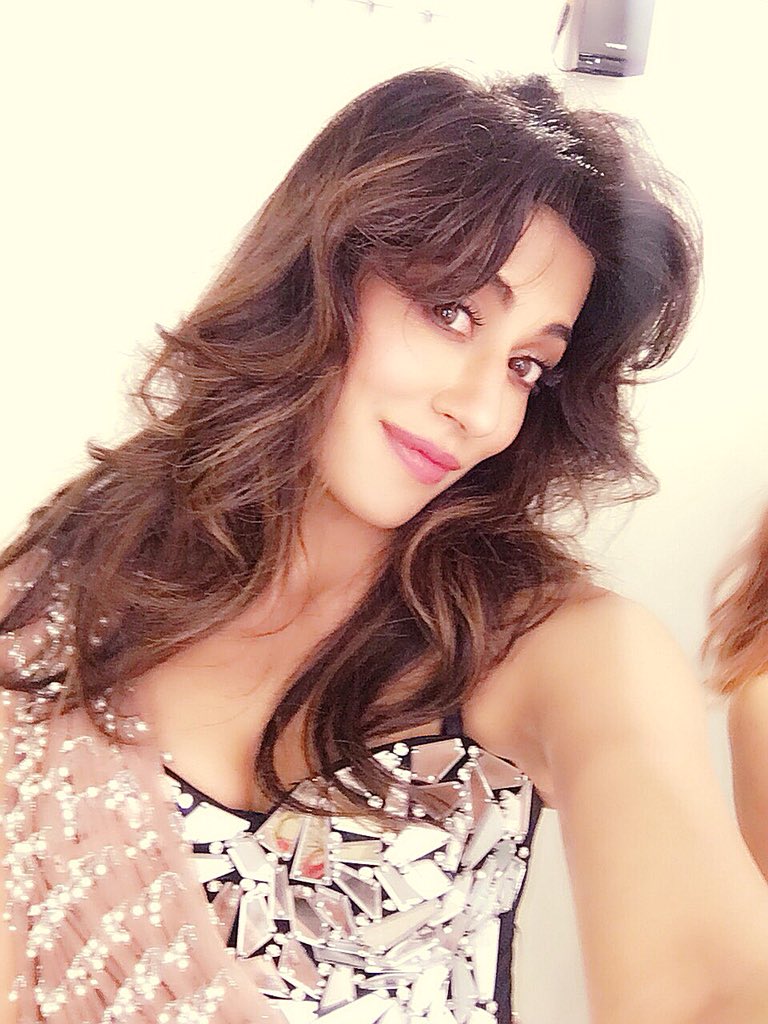 IChitrangda's tweet photo. Shiny disco ball ...⚡️⚡️ Outfit
@officialeshasethithirani
Jewellery @azotiique @topshop 💄n hair #kajolmulani stylist #stylecell for #didlilmasters ❤️ https://t.co/iJ3Cl78TaG