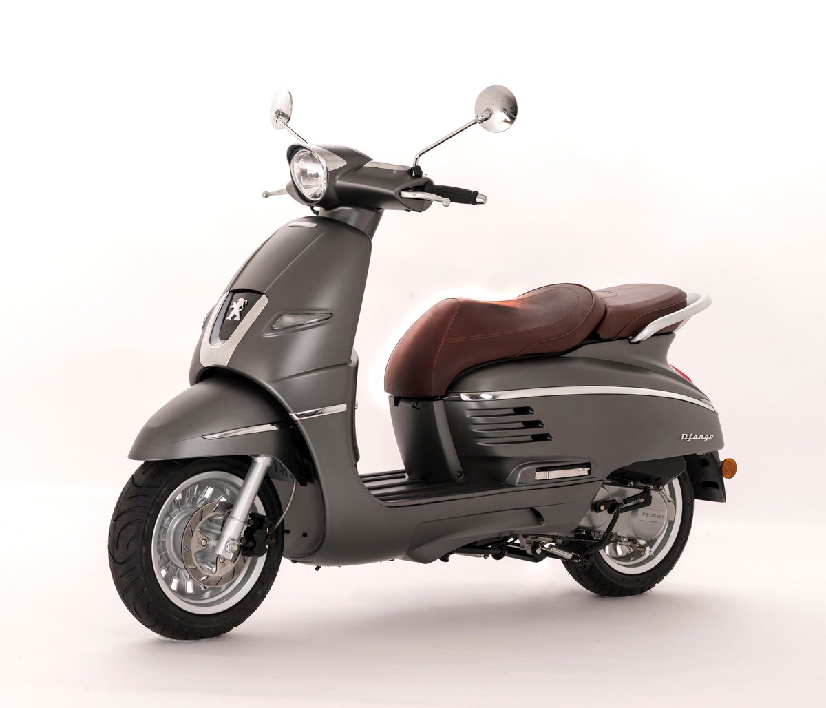 PeugeotScootES's tweet image. ¿Conoces el acabado Mad Grey de nuestro scooter Django? ¡A nosotros nos encanta! #MyDjango goo.gl/jsEKtk