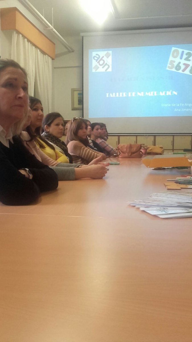 smapostolesJaen's tweet photo. Profesorado de @smapostolesJaen formándose en matemáticas ABN https://t.co/WV3MOZxmm5