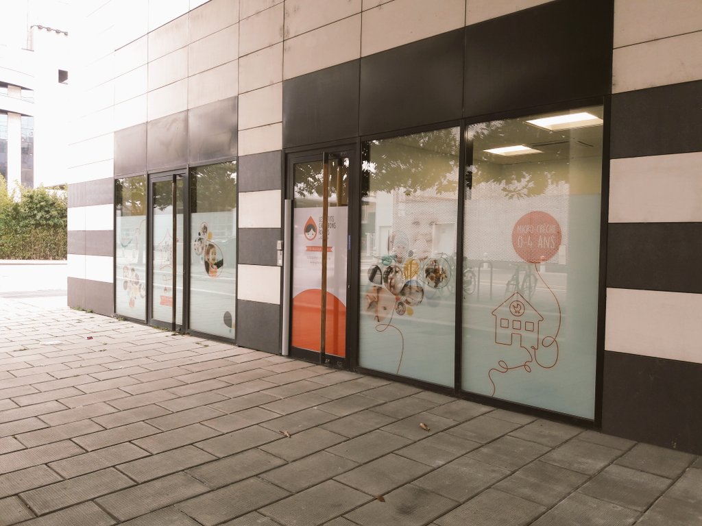 slemaire1973's tweet photo. La micro crèche Schuman Grenoble centre a ouvert ses portes ce matin ! L'équipe est prête pour accueillir les premiers enfants. https://t.co/Km1JXB3VLn