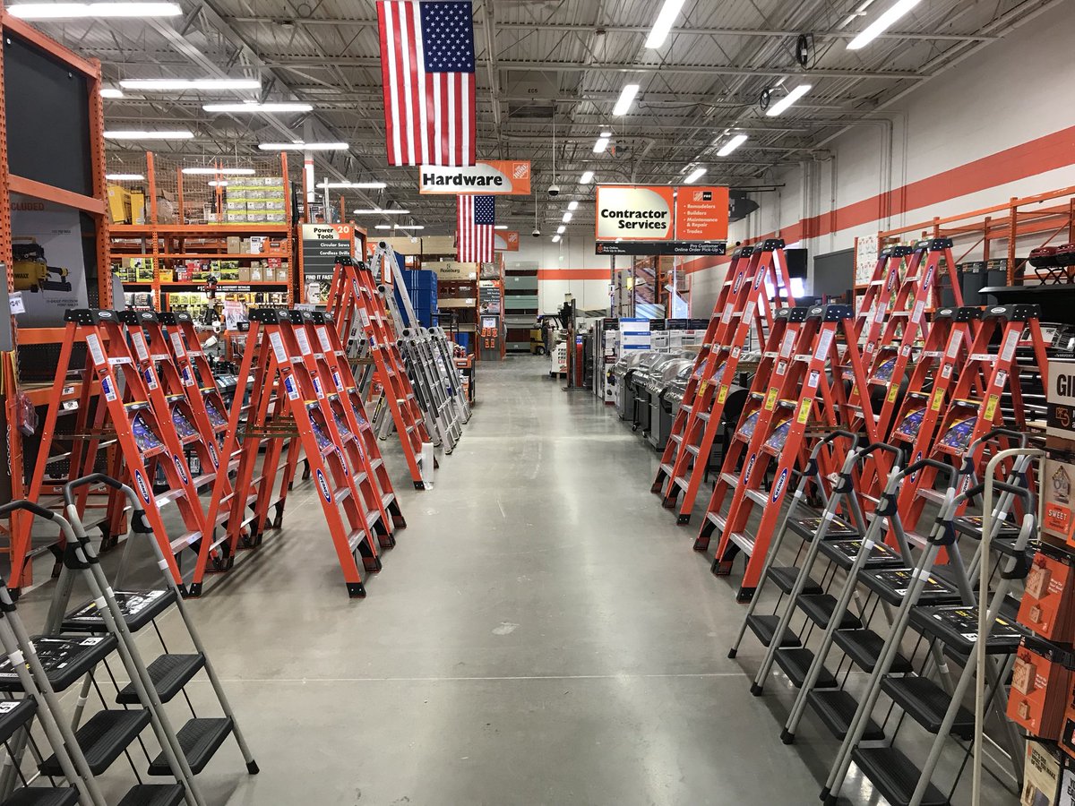 THD3103's tweet image. Thank you Mike and Jean for doing a great job following THD safety standards! SBF here we come! #PACNWSTARTSAFE #PNWSBF @ricdehs
