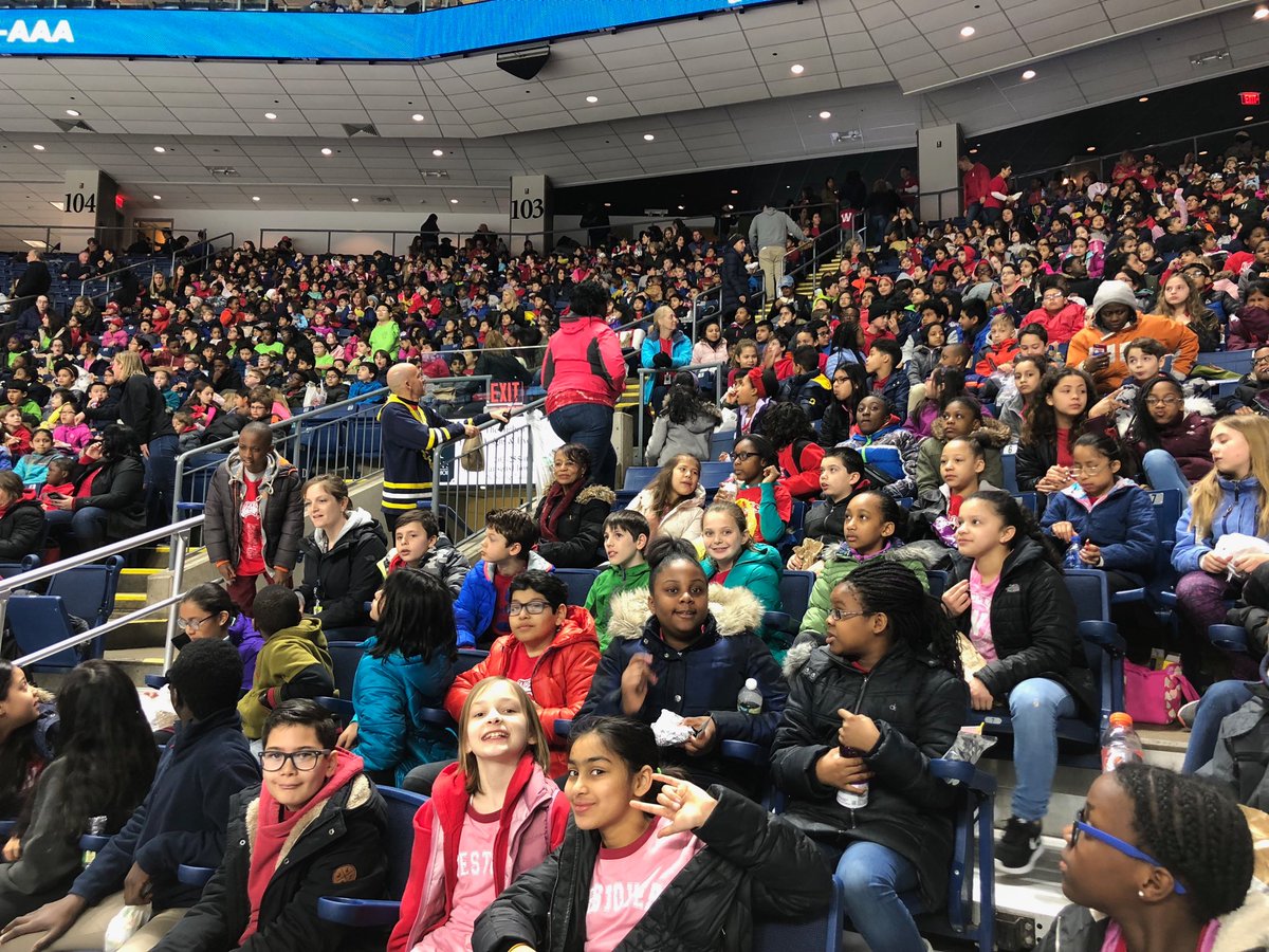 weswunwom's tweet image. Westover’s FIRST EVER All-School Field Trip to see the Soundtigers!! #spschallenge #spspride