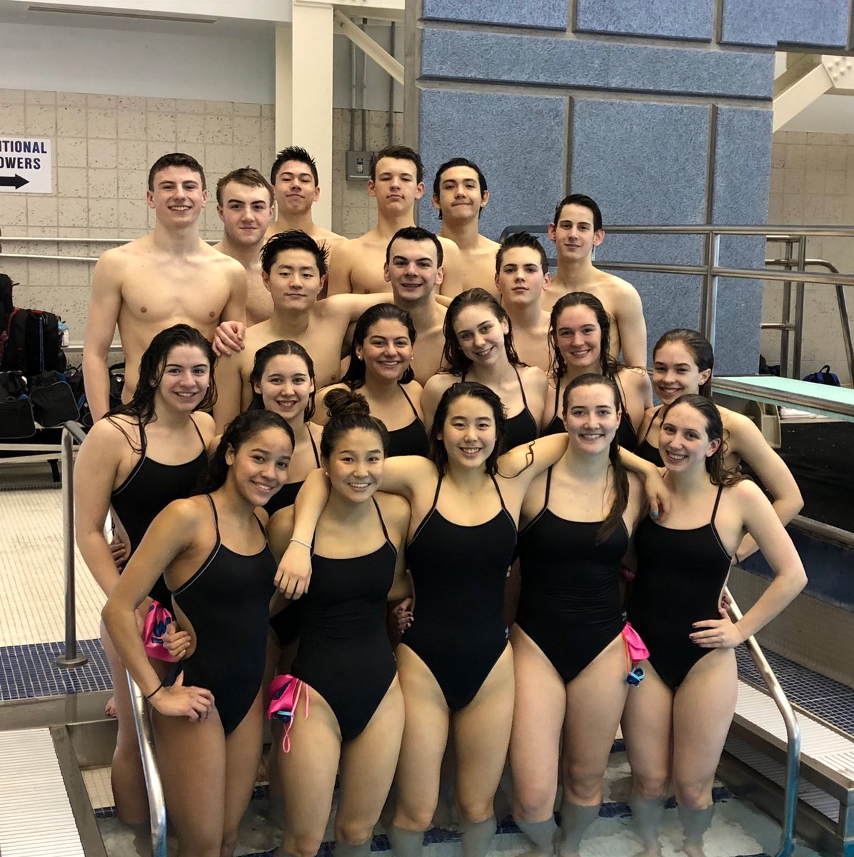 wyckoffsharks's tweet photo. Getting ready to start off the 2018 SC Nats tonight at the GAC!! 🏊🏼‍♀️🏊🏼‍♂️🥇 #day1 https://t.co/ma3sCQt9pn