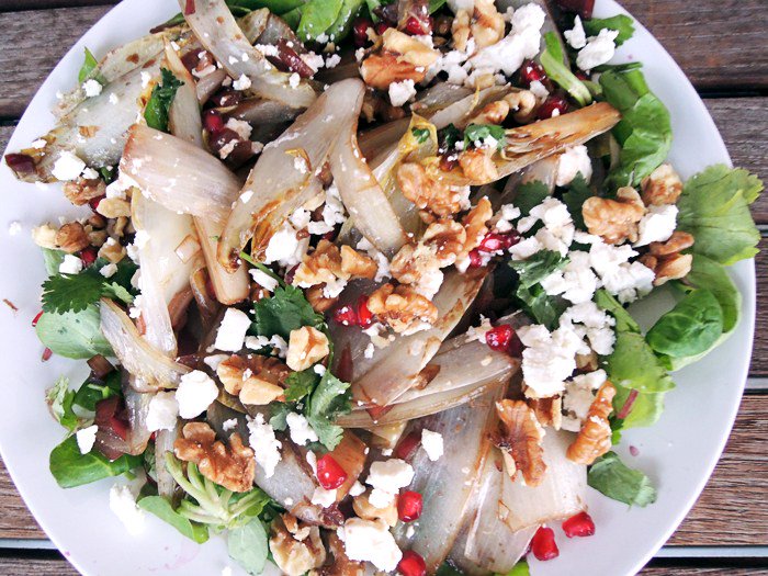 Witlof Salade met Granaatappelpitjes en feta thelondoncookbook.net/recipe/witlof-…