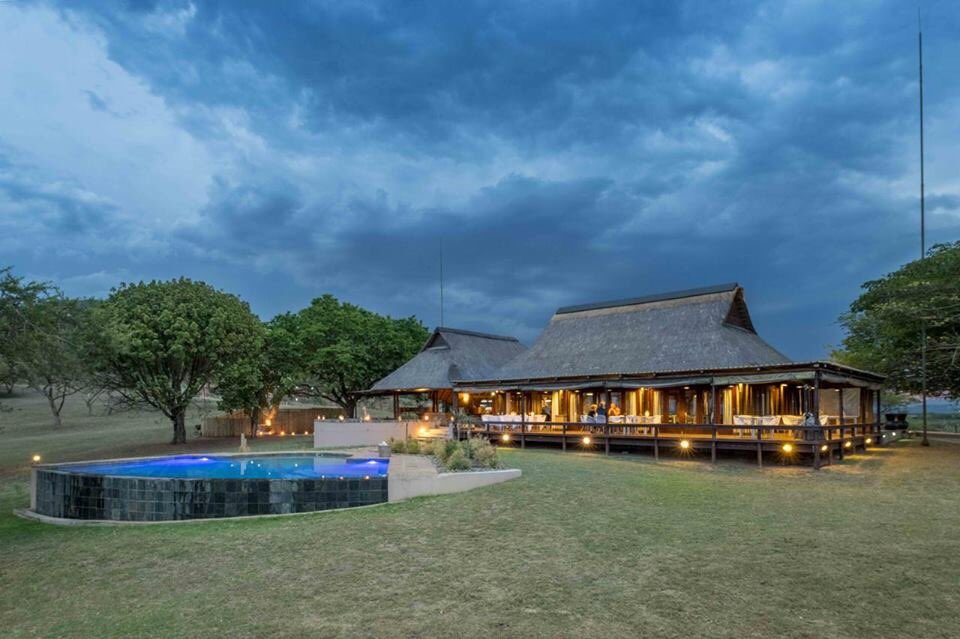 capinafrica's tweet photo. Looking for an affordable Kruger National Park safari?
Muluwa Lodge and Safari Tents are situation close to Kruger Park, ideal for morning, afternoon or all day safaris.
Email: info@capturedinafrica.co.za
#ExclusiveSafaris https://t.co/elimnpQ0Eh