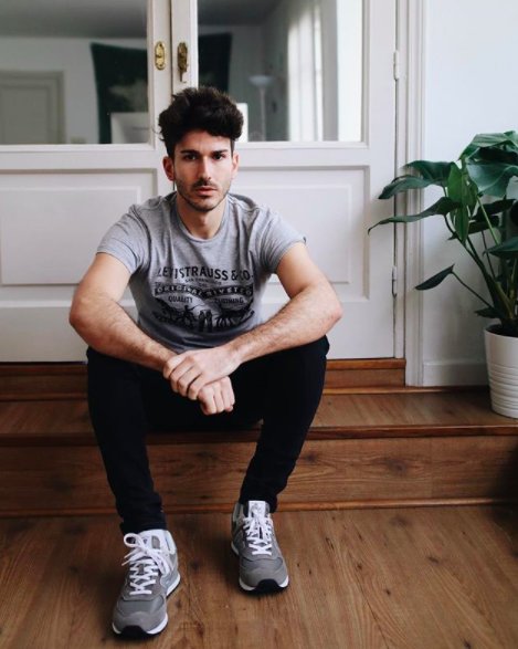 TheContentClub_'s tweet photo. @alekspuertolas y @JuanArroita con @newbalanceES!
#freshfoamlazr #newbalance #Iconic574 #NBGrey https://t.co/wzIssIQyKB