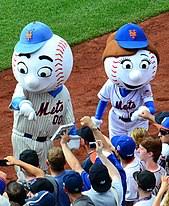 MascotoftheDay's tweet photo. Why do people look at celebrities who have been together a few year as #CoupleGoals and then are all sad when they split #tatum #Aniston #Wilkinson. Take a look at the real #VIPCouples who have been together DECADES <3 <3 @MrWuf_NCSU @MrMet @AlbertGator https://t.co/fp8G7hQNsR