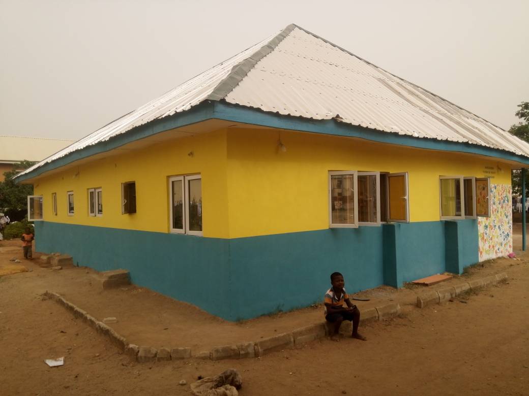 handsondeck__'s tweet photo. What a good friday it was at Divine wounds of Jesus Christ Orphanage, Kubwa,Abuja. Together we painted history. #HandsOnDeck 2.0 #march30 #charity #donation #volunteer #humanity #nonprofit #dogood #philantrophy #socialgood #csr #aid #humanrights #konnet #CSIExperience #CSIHumans https://t.co/3biD8bTGmp
