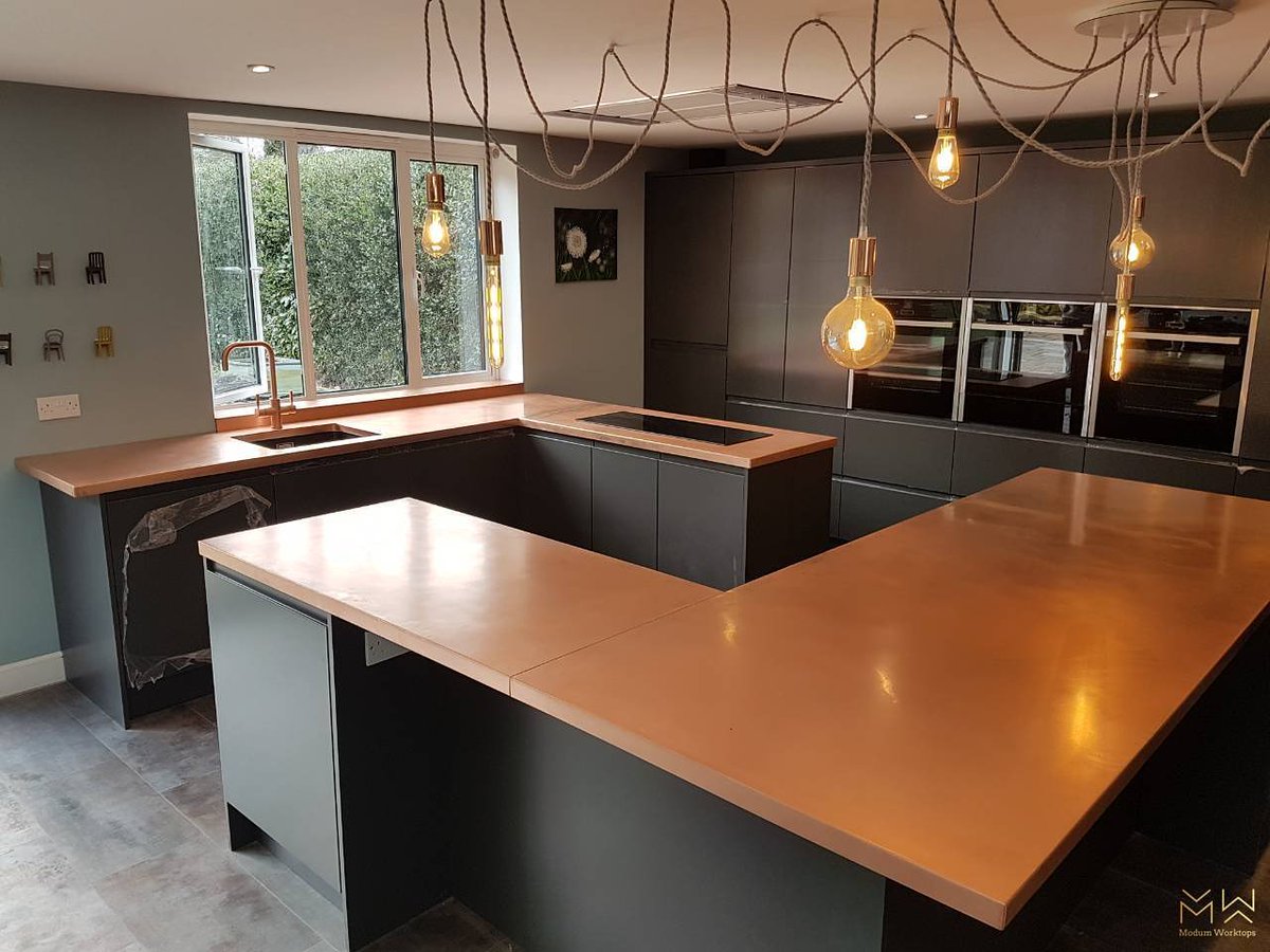 ModumWorktops's tweet image. Beautiful is an understatement of these hand-folded copper worktops. Craftsmanship and thought that got put in while manufacturing it reflects in every inch of it. #ModumWorktops #foldedcopper #copperworktops #handmade #unique #copperkitchens #granddesigns #proudteam