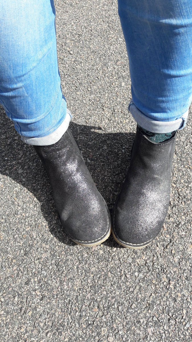 littlebixagency's tweet photo. Ett par sköna skor kan ta dig långt här i världen 👍
#ruuthiesshop #mpdenmark #barnkläder #ministyle https://t.co/xw7MkEZ61w