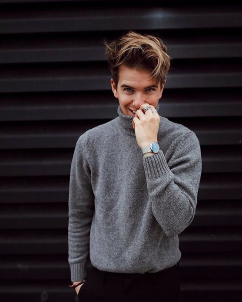 TheContentClub_'s tweet photo. @alekspuertolas para @CalvinKlein #ckminute https://t.co/US5eMEtcEL