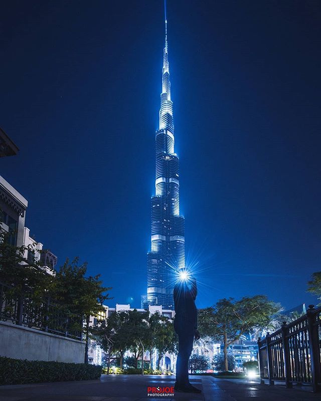 projoephotog's tweet photo. Communicating with the stars! 🌆 // #mydubai @mydubai // #dubaistyle #dubai #dubailife #dxb #uae @visit.dubai @timeoutdubai @burjkhalifa @picsdubai @agameoftones #burjkhalifa
.
.
.
.
.
#chasing_rooftops #visitdubai #skyscraper #skyscrapers #dubaicity #longexposure #tallestbui… https://t.co/VXX33MZrwO