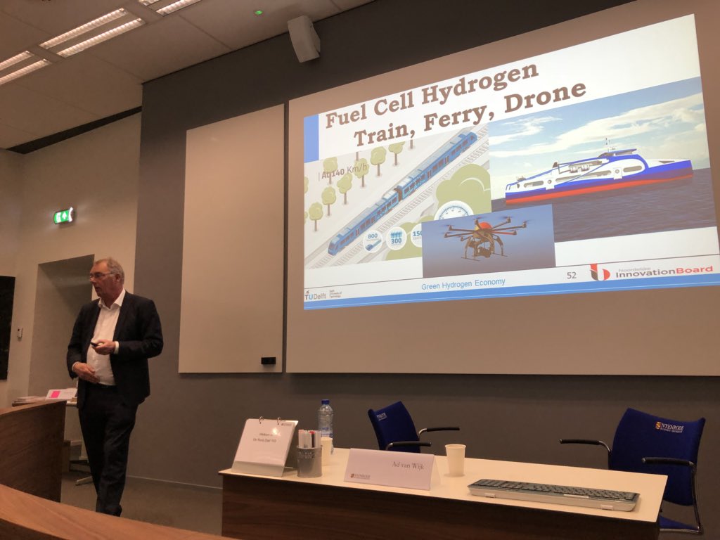 College Green Hydrogen Economy ‘Rol van Waterstof in een elektrisch toekomst’ <a href="/NyenrodeBU/">Nyenrode</a> door <a href="/advanwijk/">Ad van Wijk</a> @EDIenergy @newenergyco <a href="/NIB_NNL/">NIB</a>