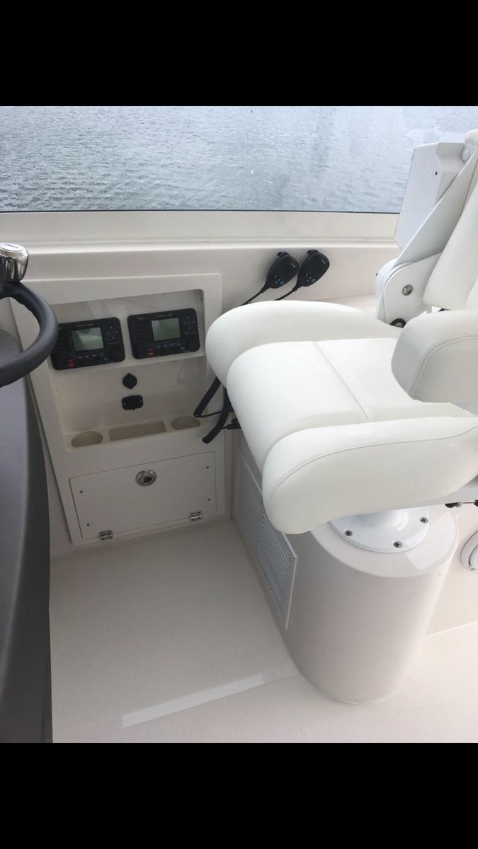 JupiterMarine's tweet photo. Here at Jupiter, we pride ourselves on building a top quality boat with custom features designed to fit your every need!! Check out some of these awesome options!
#JupiterMarine #DualSternSeat #CastingPlatform #PaddleBoardStorage #DualVHFConsole #JupiterFamily #BoatLife #Offshore https://t.co/MnP0kMhorf