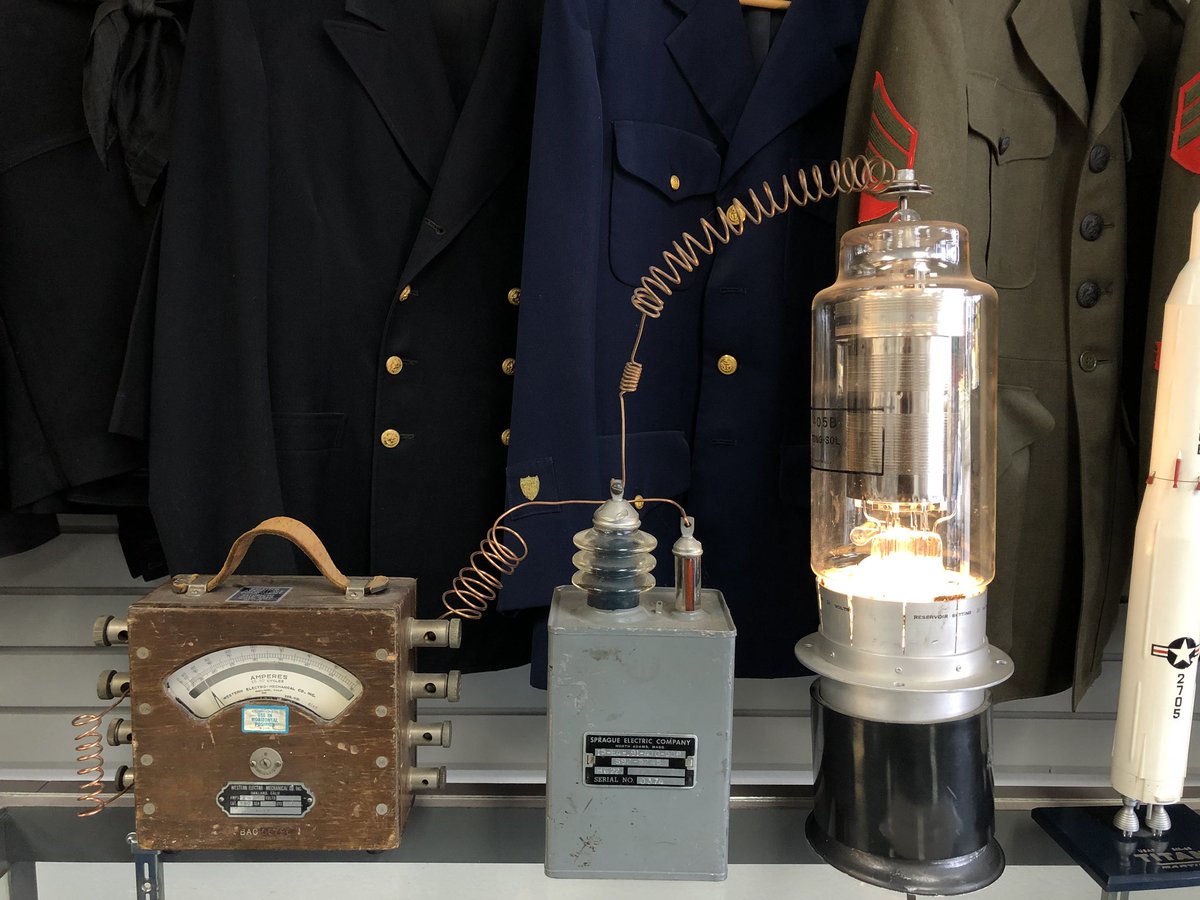WineTalkGroup's tweet photo. #nerd #vintage  #engineering https://t.co/SbAimg1dLG