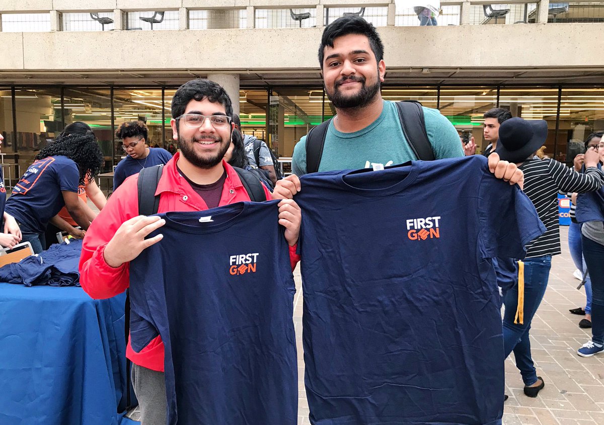 UTSA's tweet image. The party is just getting started at First-Gen Fest. 🎉 We have games, popcorn and freebies for all. 🎲🍿✏️ Stop by. #UTSA #FirstGenUTSA #FirstGenPride #FirstGenOrgullo #FirstGenRunners #CelebrateFirstGen @utsa_first2go