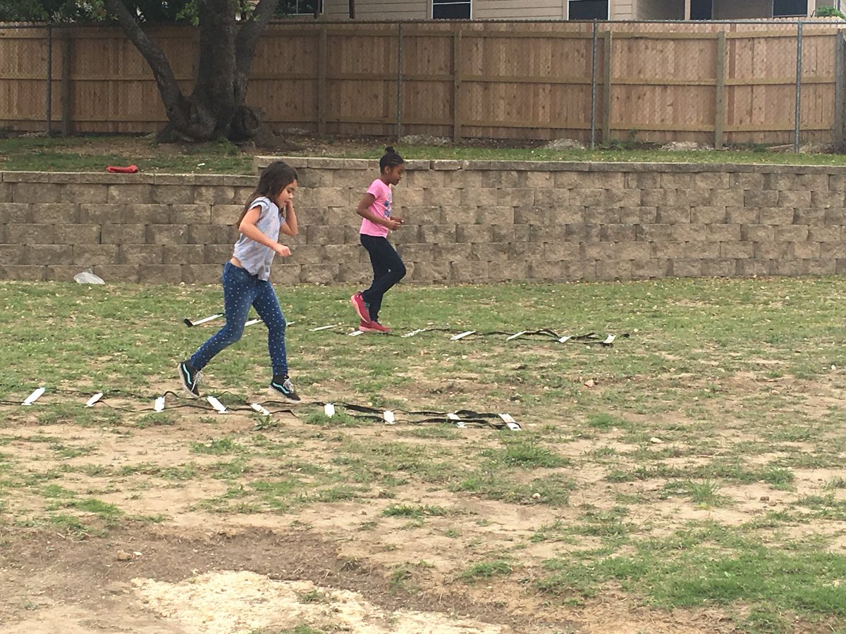 JDaigle_'s tweet image. #obstaclecoursefun #readinggoals @NISDMurnin