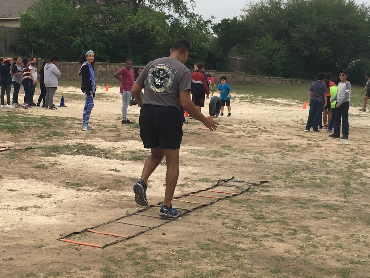 JDaigle_'s tweet image. #obstaclecoursefun #readinggoals @NISDMurnin