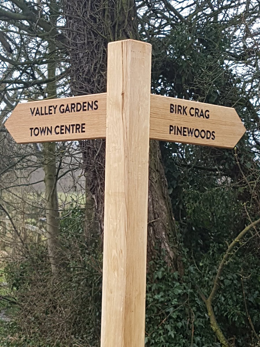 PinewoodsHgt's tweet photo. Lost tourists looking for @RHSHarlowCarr &amp; @Bettys1919 are no more! New @PinewoodsHgt signs installed today via @sxharrogate partly funded by @northyorkscc cllrs fund. #Harrogate @FOVG1 https://t.co/tvsK2R0cJS