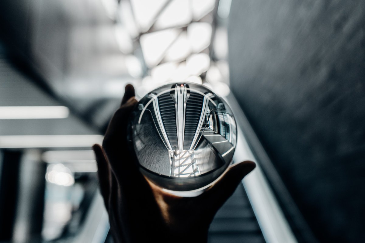.<a href="/MarkVHurd/">Mark Hurd</a> shares 3 more predictions for fast-approaching #technology disruptions bit.ly/2q1C03f