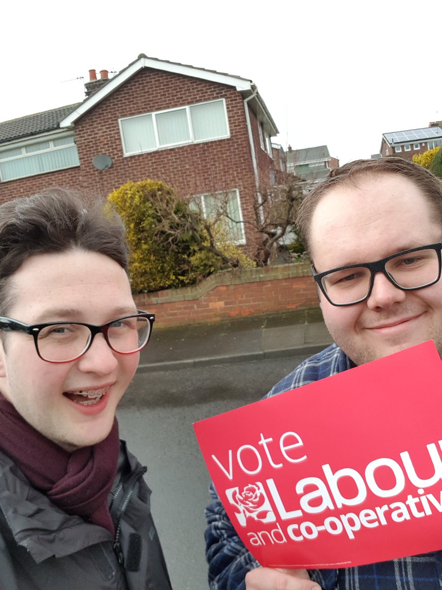 CoptHillLabour's tweet photo. More canvassing today around Lister Close and Rotherham Close, plenty of issues raised and plenty of Labour support #LabourWorks #LabourDoorstep https://t.co/RbQpIu0asz