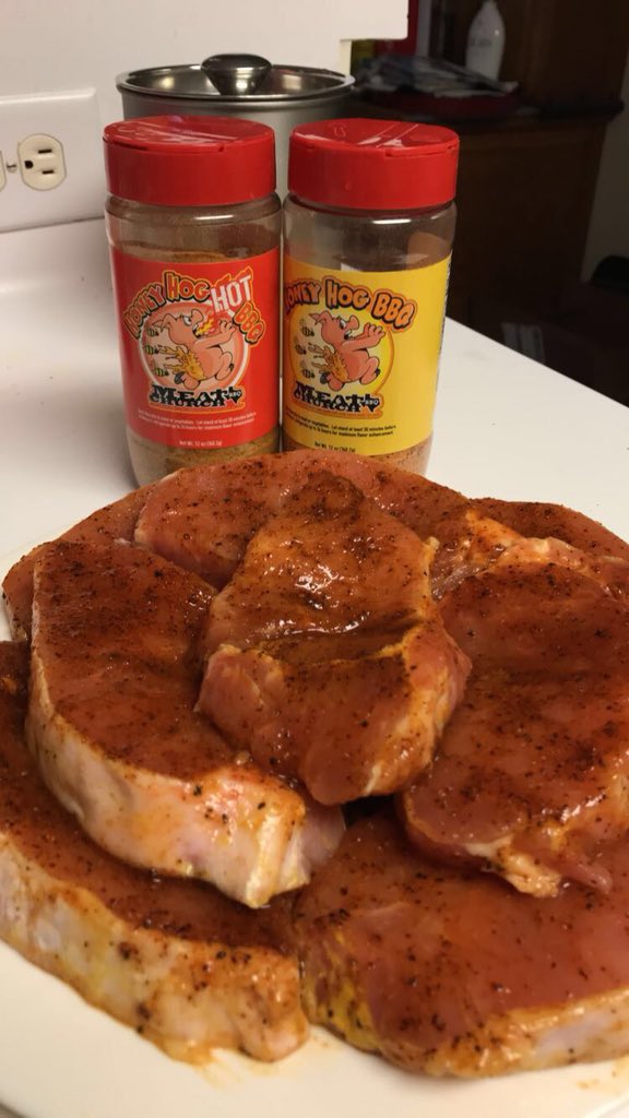 coach_sosa05's tweet photo. You can’t beat Meat Church’s rubs! #HoneyHog #HoneyHogHot @MeatChurch #TxStyle https://t.co/5TjPn0rmHa