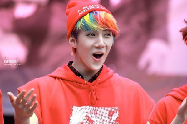 ccherry97306540's tweet photo. คิดถึงสีผมนี้จังเลย ความสดใสที่ออกมา ความน่ารักจากฮยอง ความทำสีผมจนไม่รู้จะทำสีไหนแล้ว #เดือนแห่งความสดใส่ #เดือนของฮยอง #ตั้งแต่วันนั้นถึงตอนนี้ก็เหมือนเดิม ซาร่าเฮ 💕 #sehun #SEHUN hq #hun #EXO #WeAreOne https://t.co/RT6y9r1NWY