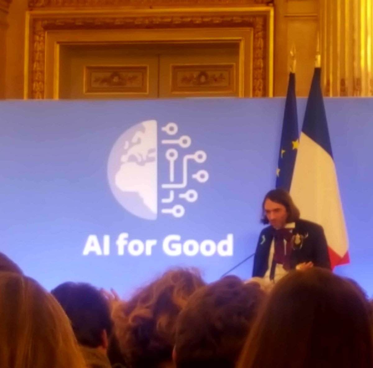 Le futur ne se construira pas sans expérimentation <a href="/VillaniCedric/">Cédric Villani</a> #AIForGood #Experimentation #Partage #Souveraineté
