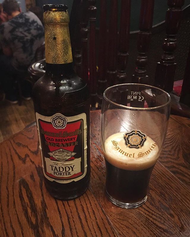 hectodecimal's tweet photo. I still got fond memories of you, dear Samuel Smith. #NotAddams #Craftbeer #London #cervezaartesanal #SamuelSmith #Soho #Porter #LondonPorter #beerjourney https://t.co/1n8wpa6xxW https://t.co/G1dedZxC8d