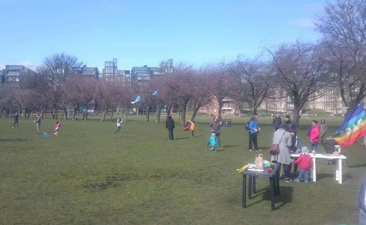 PeaceJusticeSco's tweet photo. The weather was fine, with just enough breeze for a great #Flykitesnotdrones event Sunday. About 100 people came out. Lots of families. @vcnvuk https://t.co/gu753HrcWi