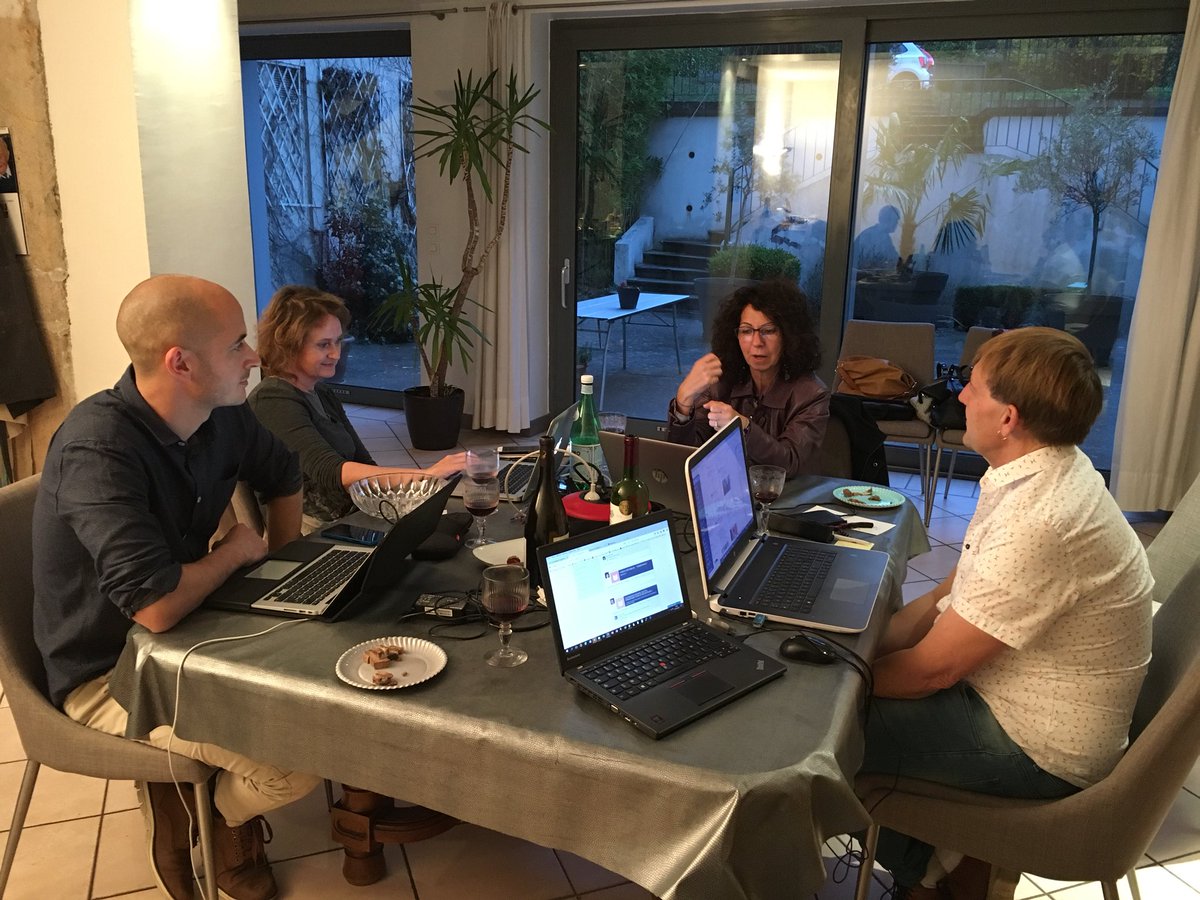 MyriamMazoyer's tweet photo. On se forme à Twitter #cerpeg @PPicon_Lyon @DumasLio @bbretones1 @DomVassal https://t.co/DS8vApIfwk