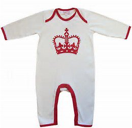 shopndroplondon's tweet photo. Are you celebrating the #royalwedding. 
#powellcraft Short sleeve babygrows £10  Long  sleeve jumpsuit £12
Crown sunhat age 3-4 years plus £10 inc post
Short sleeve union jack 6-12m
Royal crown vest 6-12m
Long sleeve union jack 0-6m &amp; 6-12m
L/s Royal Crown 0-6 m &amp; 6 -12m https://t.co/TqSgixUTx4