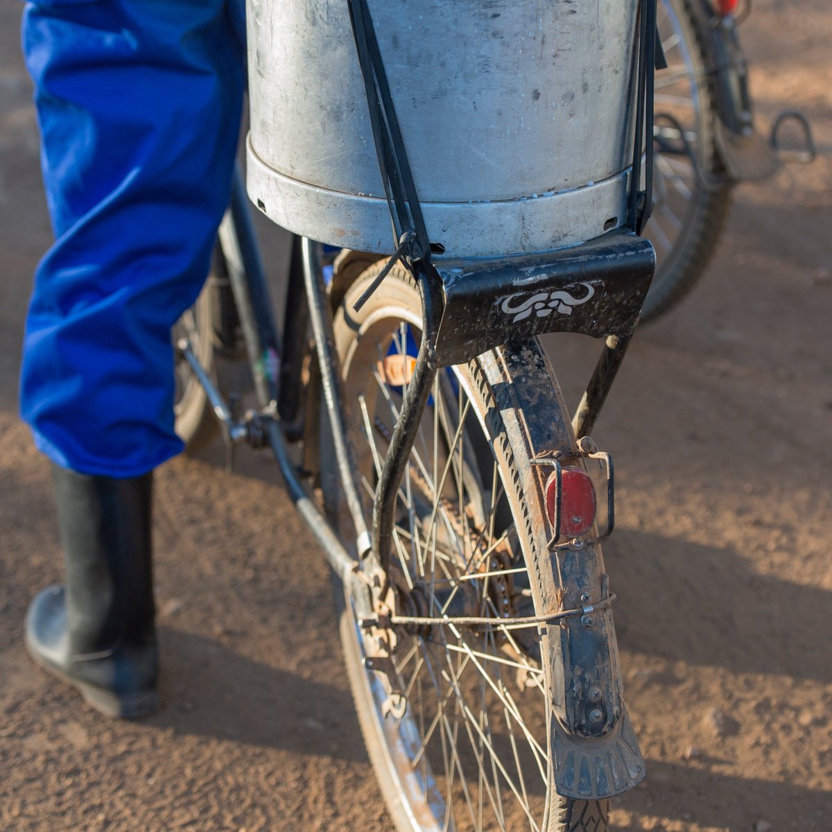 PowerOfBicycles's tweet photo. “Before we had the Buffalo Bicycle, we used to deliver 60 liters of milk every day by three workers by foot. But now, only one worker is able to deliver 80 liters of milk everyday using the bicycle." How the #PowerOfBicycles can help empower lives: https://t.co/0IJsCre5nw https://t.co/Z96NEPr0EC