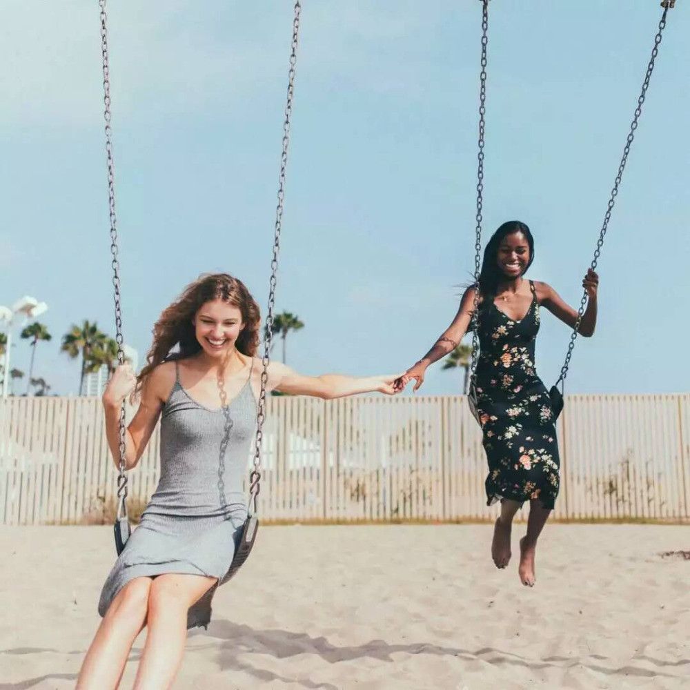 trvlporter's tweet image. It never feels like work when we&apos;re being creative in the sun! #DontGoToWorkUnlessItsFunDay