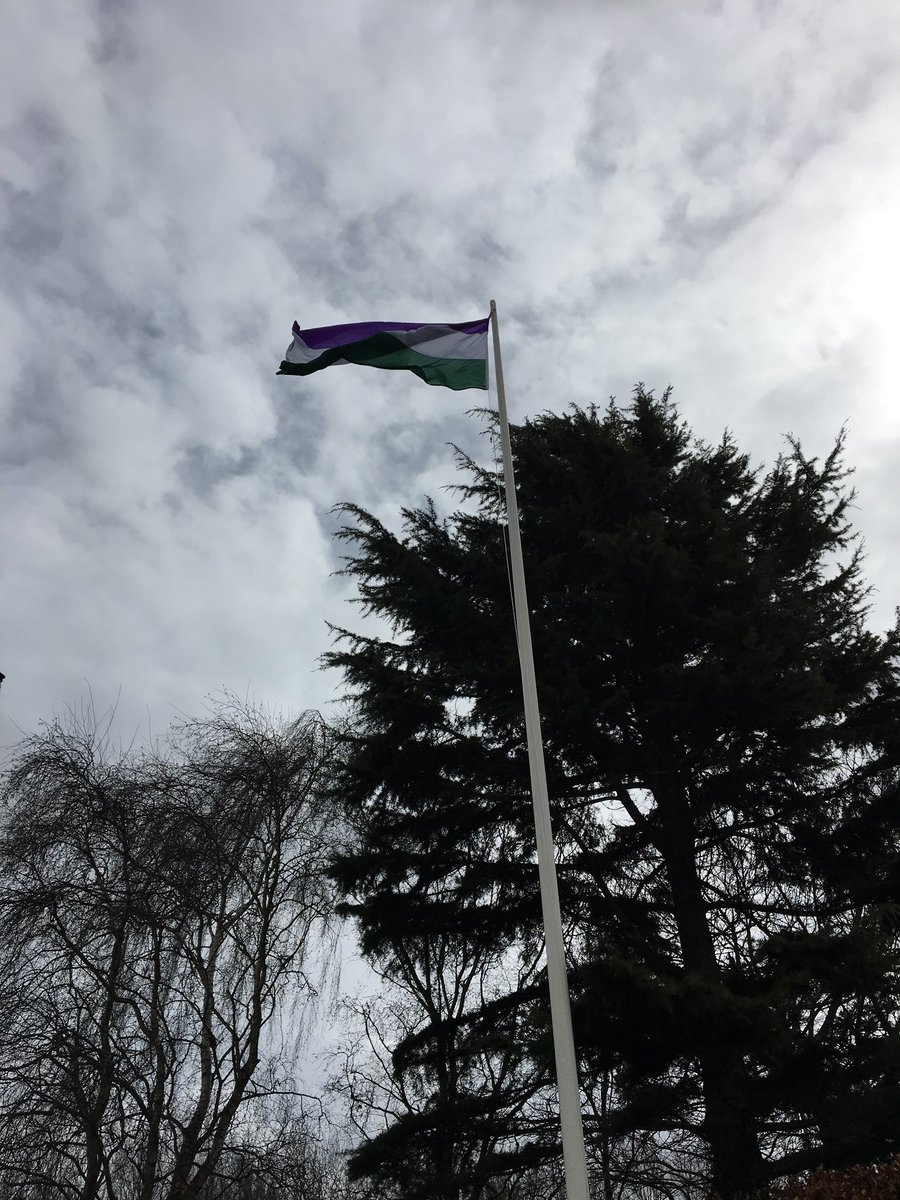 Hugely exciting day in @EnvAgencySW as we welcomed @EmmaHowardBoyd to #Exeter with @SuffrageFlag as part of the #SuffrageFlagRelay 

Thank you so much to all our @DefraGovUK family & great friends @metoffice for making it a fantastic day.

#TeamEA #TeamDefra #TeamExeter