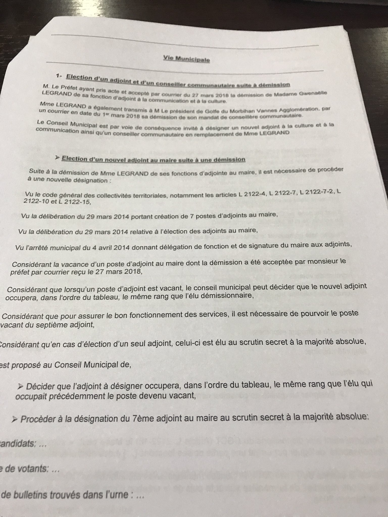 Marie Sur Twitter Nouvelle Etape De Ma Vie Ce Soir Demission De Mon Poste De Maire Adjoint Elven Democratie Conseilmunicipal Https T Co Wd0ev0mkz7 Twitter