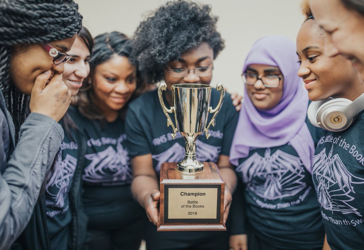 MetroSchools's tweet photo. Under the direction of school librarians Colleen McCall and Jennifer Lee-Young, @CaneRidgeHS Battle of the Books team retained their title as reigning district champions for the second year in a row! https://t.co/hb86h4JX13