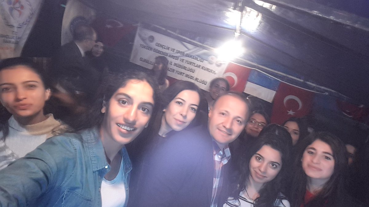 Elmalılı Hamdi Yazır Kız Öğrenci Yurdunda kalan öğrencilerimizle bir araya geldik hasbihal ettik. Pırıl pırıl gençler ülkemizin parlak geleceği. <a href="/Akdenizun/">Akdeniz Üniversitesi</a>