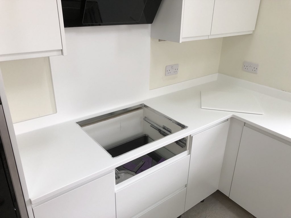 SheffieldSolid's tweet photo. This super-sleek Tristone Pure White project was expertly installed by our team today in Sheffield...!
#madeinsheffield #solidsurface #tristoneuk #sheffieldissuper

https://t.co/cIumUEEBpe https://t.co/9Fs6BqGZco