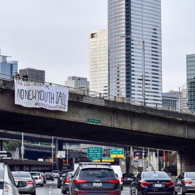nnyjcoalition's tweet photo. 2nd successful banner drop for Day 9 of the #PeoplesMoratorium #NoNewYouthJail #WheresDow https://t.co/uNx4G564km