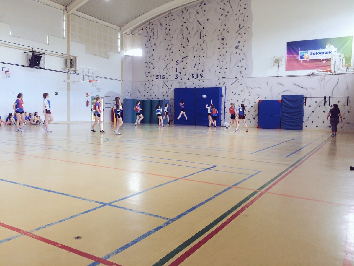 MissJShaw1's tweet photo. @CHHS_UK_PE MALAGA 2018: Great team spirit and determination both from CHHS and the opposition @MonmouthCompPE Well done girls!!! ๐ช๐๐โโ๏ธ #teamwork #proud #winning #netballontour @perrysmrs https://t.co/kUg8BKw0HF