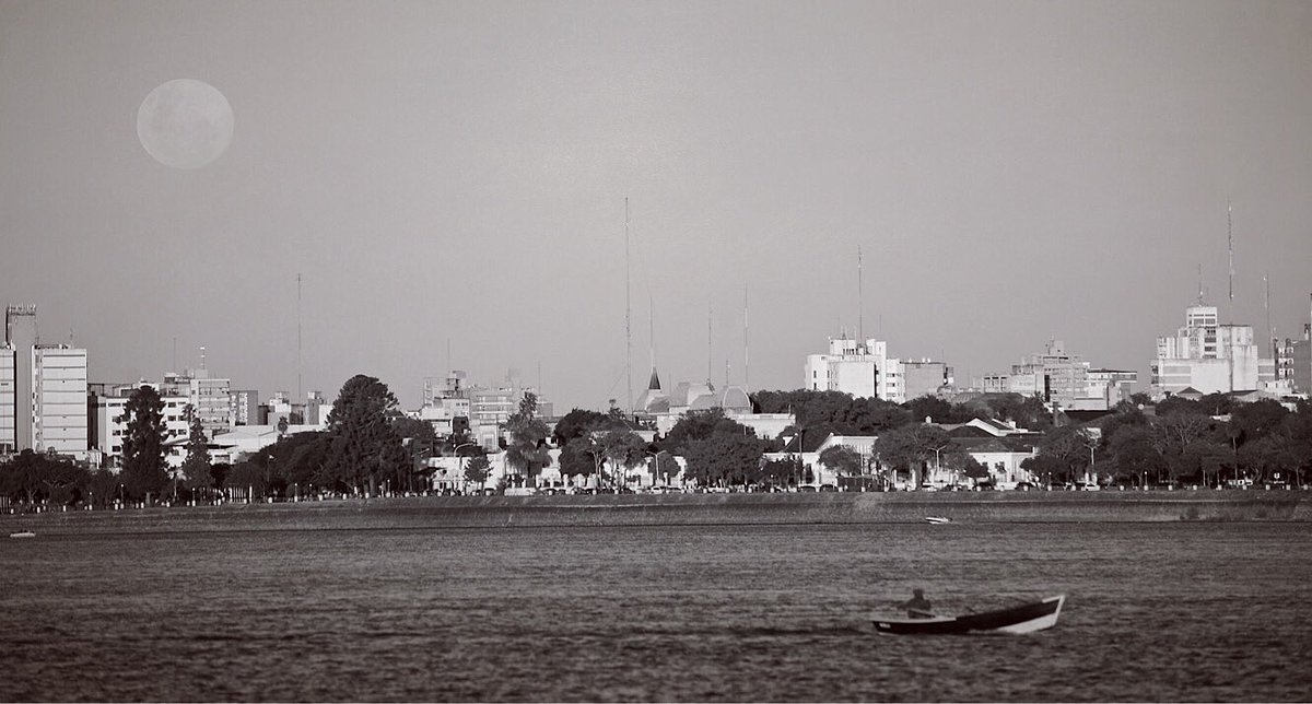 leobayol's tweet photo. #Corrientes en sus 430 años https://t.co/yBlLaM17P7