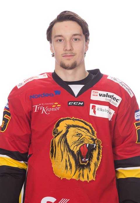 SKLejon's tweet photo. #68 Philip Zubenko!

Philip spelade 20 matcher och noterades för 9 poäng, fördelade på 4 mål och 5 assists.
Utvisningsminuter: 4
+/- statistik: -5 https://t.co/TBiMn5Kn5n