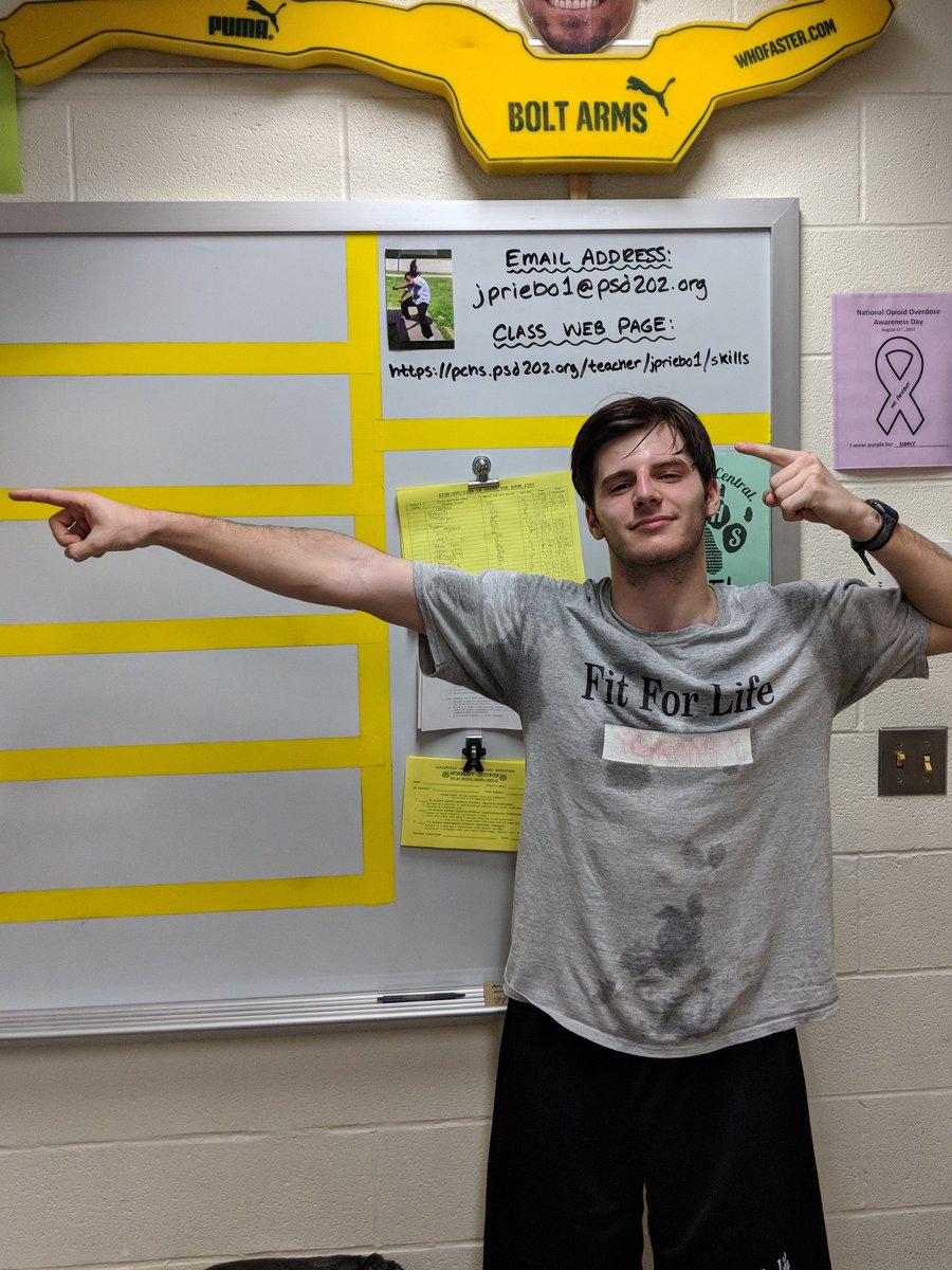 PCHSPhysEd's tweet photo. Well, he may have worn it for a little more than a period, but @andrit551 banked over TWO HOURS in the target zone today! That's the most TZ time we've ever seen on a monitor in the history of PCHS PE! #sweatmaster #targetzonemaster #sweatlegend #GOAT 🐐😅💪💯🔥 #whosnext https://t.co/8ccDk4ogzx
