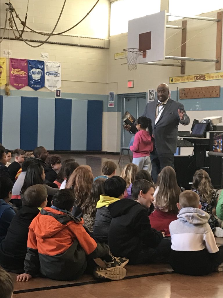 A very entertaining visit from Author and Illustrator Bryan Collier. Dreamwalking brings us to our greatness #ACSDReads