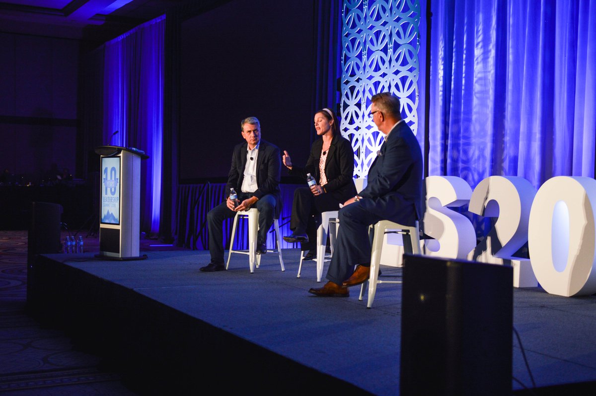 emblazegrowth's tweet image. What an awesome start to #LS2018! Looking forward to the rest of the day #SalesStrong #Firesidechat @jill_rowley @rperk10 @Microsoft @Marketo