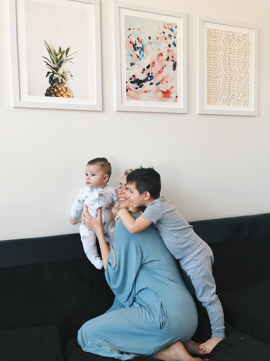 Sharing all about our living room art from <a href="/Minted/">Selena</a> on the blog! raspberryglow.com/2018/04/02/at-…